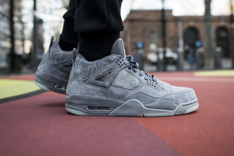 KAWS x Air Jordan IV Grey 930155 003 Grailify